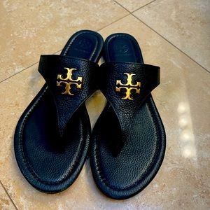Tory Burch Everly Flat/Thong Black size 10